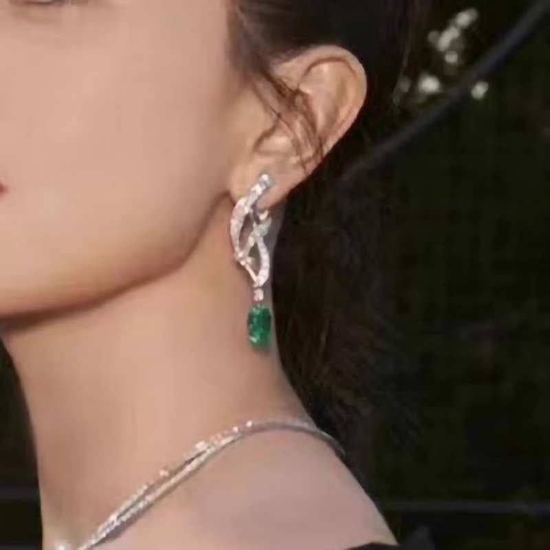 Retro Luxury Emerald Square Di - огляд і ціна Women'S Fashion Magazines