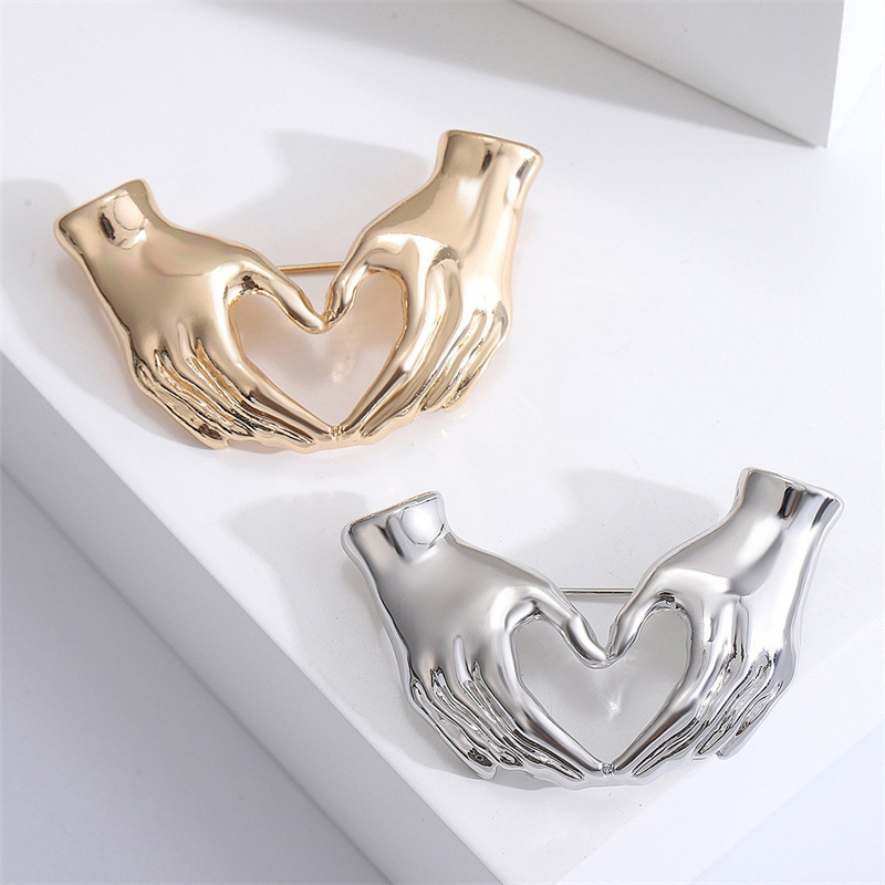 XIALUOKE Hand Pose Heart Brooc - огляд і ціна Women Fashion Pose